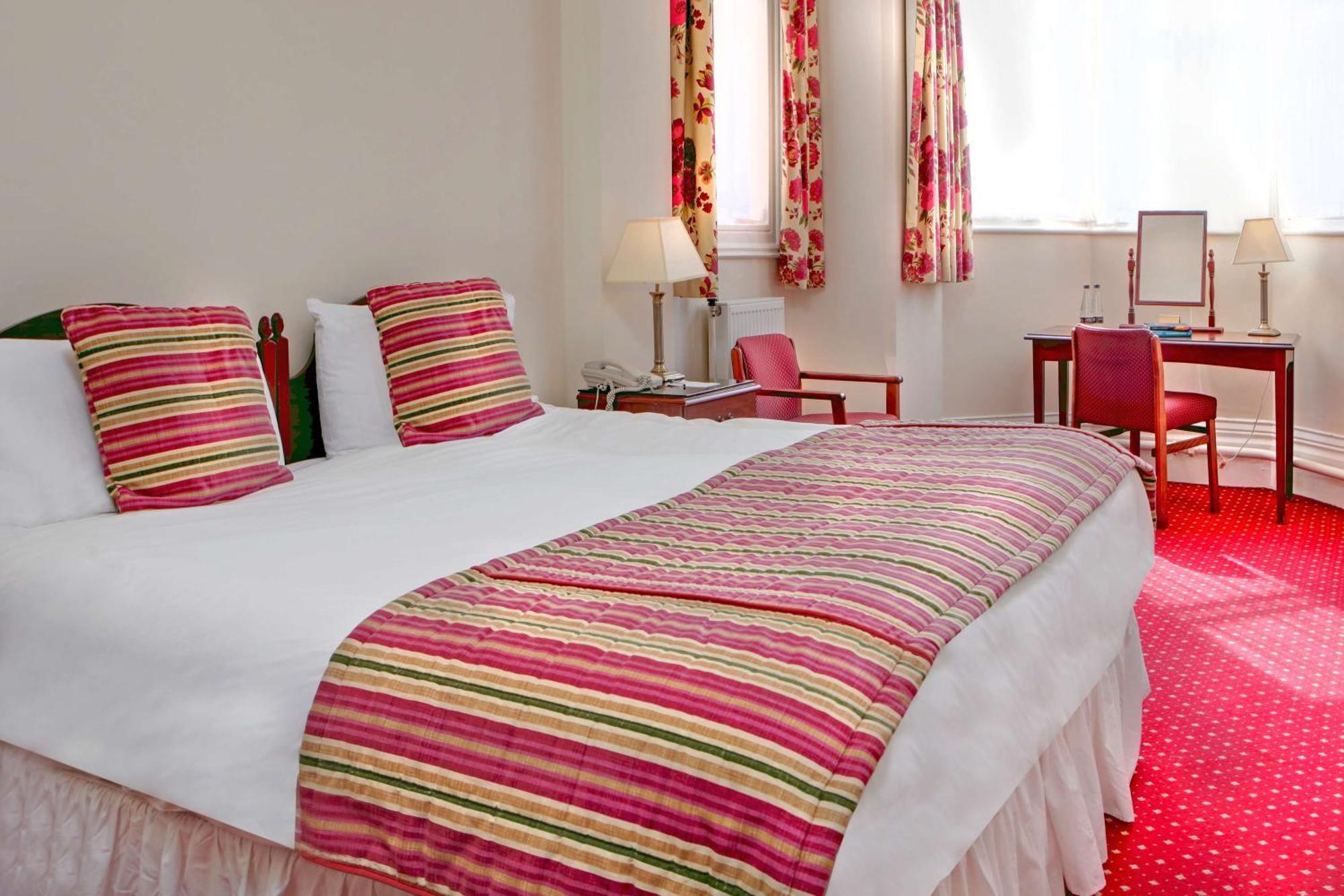 Superior Zimmer mit Kingsize-Bett